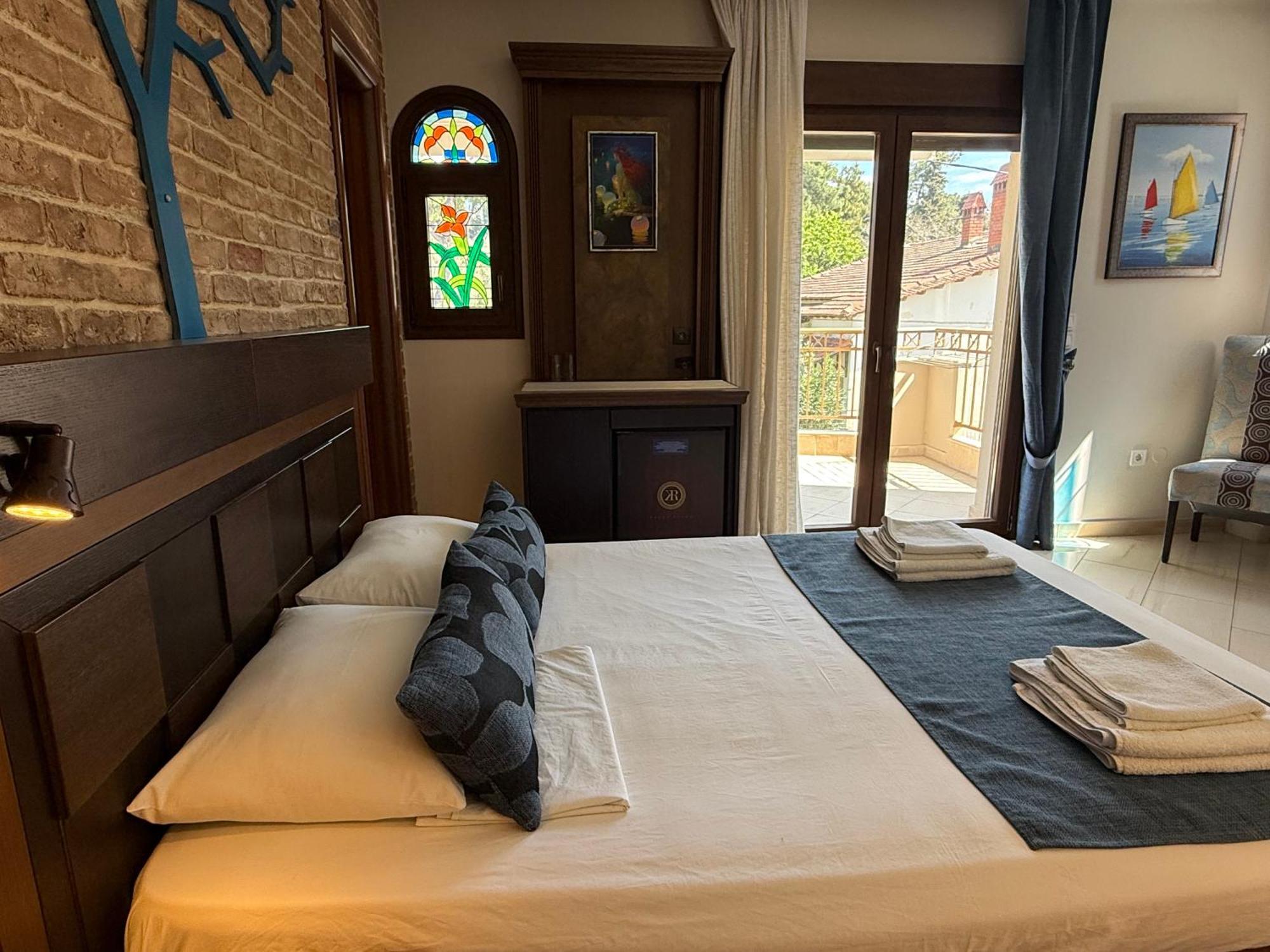 Kappa Rooms Boutique Hotel Nea Kallikrateia Exterior photo